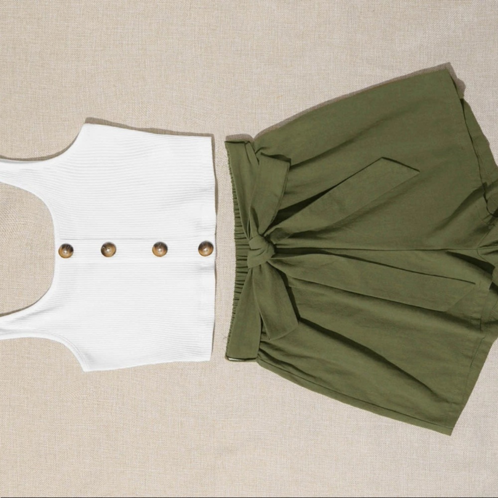Single breasted rib-knit tank top and belted shorts set